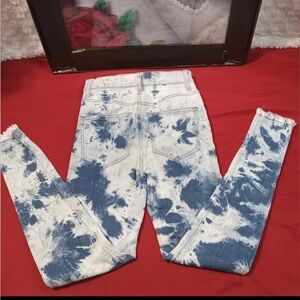 NWOT NO BOUNDARIES STONEWASHED STRETCH JEANS SIZE 1 ( JUNIORS ) HIGH RISE💕